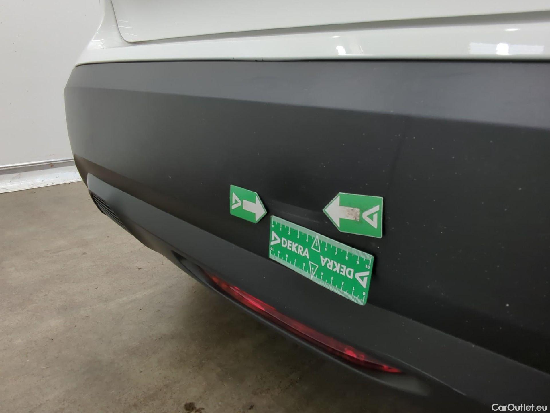  Citroen  C4  Berline Live Pack Business R 1.2 PureTech 100CV BVM6 E6d #15