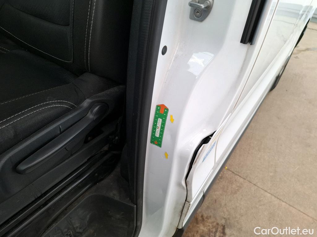  Renault  Trafic  Fourgon L2H1 3T Grand Confort 2.0 dCi 130CV BVM6 E6d #47