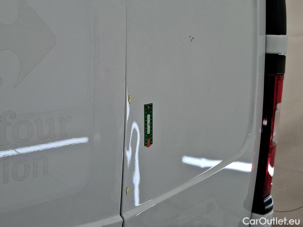  Renault  Trafic  Fourgon L2H1 3T Grand Confort 2.0 dCi 130CV BVM6 E6d #25