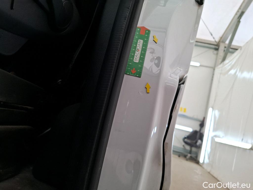  Renault  Trafic  Fourgon L2H1 3T Grand Confort 2.0 dCi 130CV BVM6 E6d #48