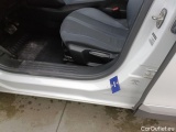  Peugeot  2008 Peugeot  1.5 BlueHDi 96kW S&S EAT8 Allure 5d #35