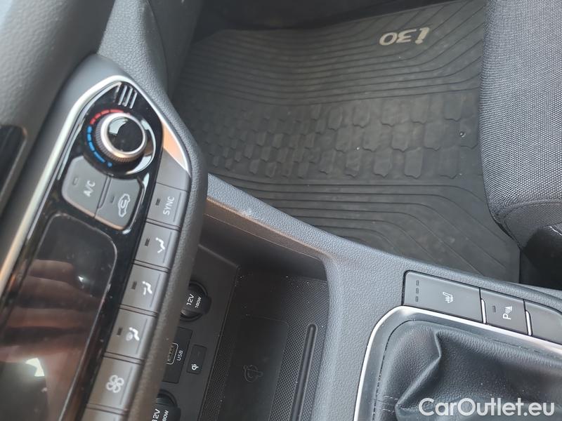 Hyundai  i30   cw (PD)(2017->)  kom.1.6CRDi 115 Smart #4