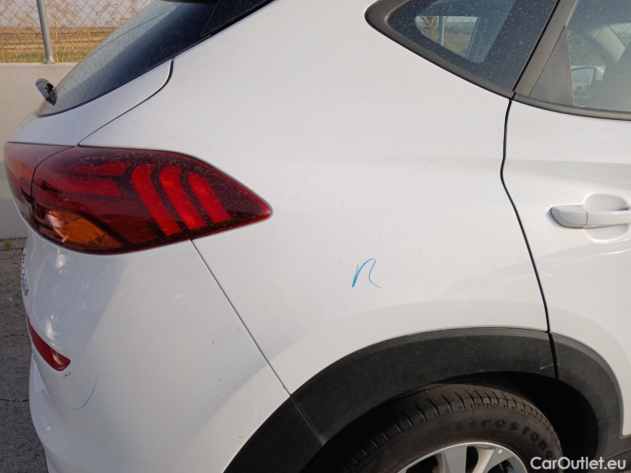  Hyundai  Tucson HYUNDAI  / 2018 / 5P / todoterreno 1.6 CRDI 85kW (116CV) 48V SLE 4X2(SP)(SL) #31