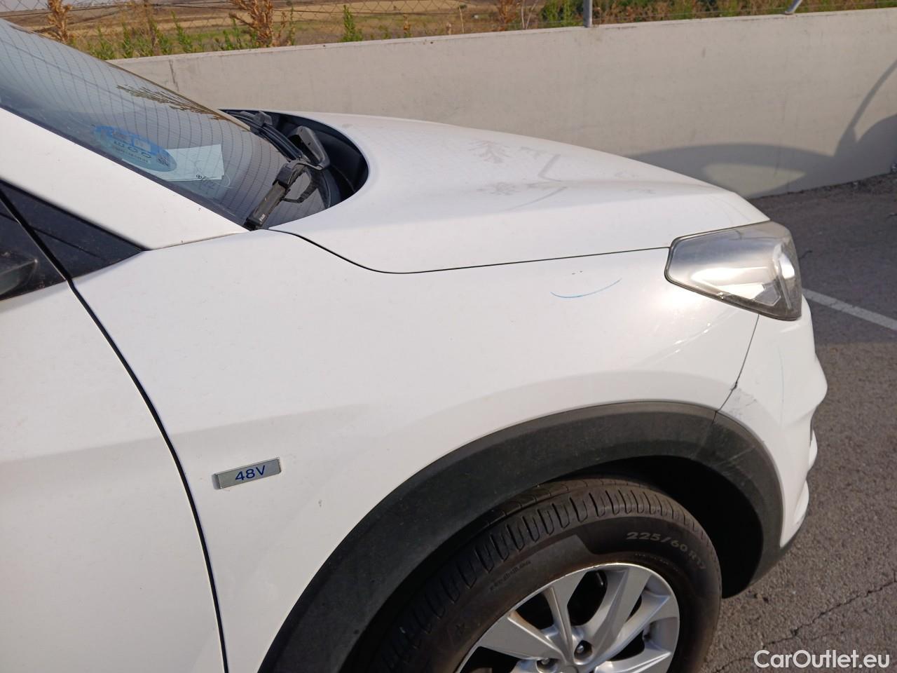  Hyundai  Tucson HYUNDAI  / 2018 / 5P / todoterreno 1.6 CRDI 85kW (116CV) 48V SLE 4X2(SP)(SL) #35