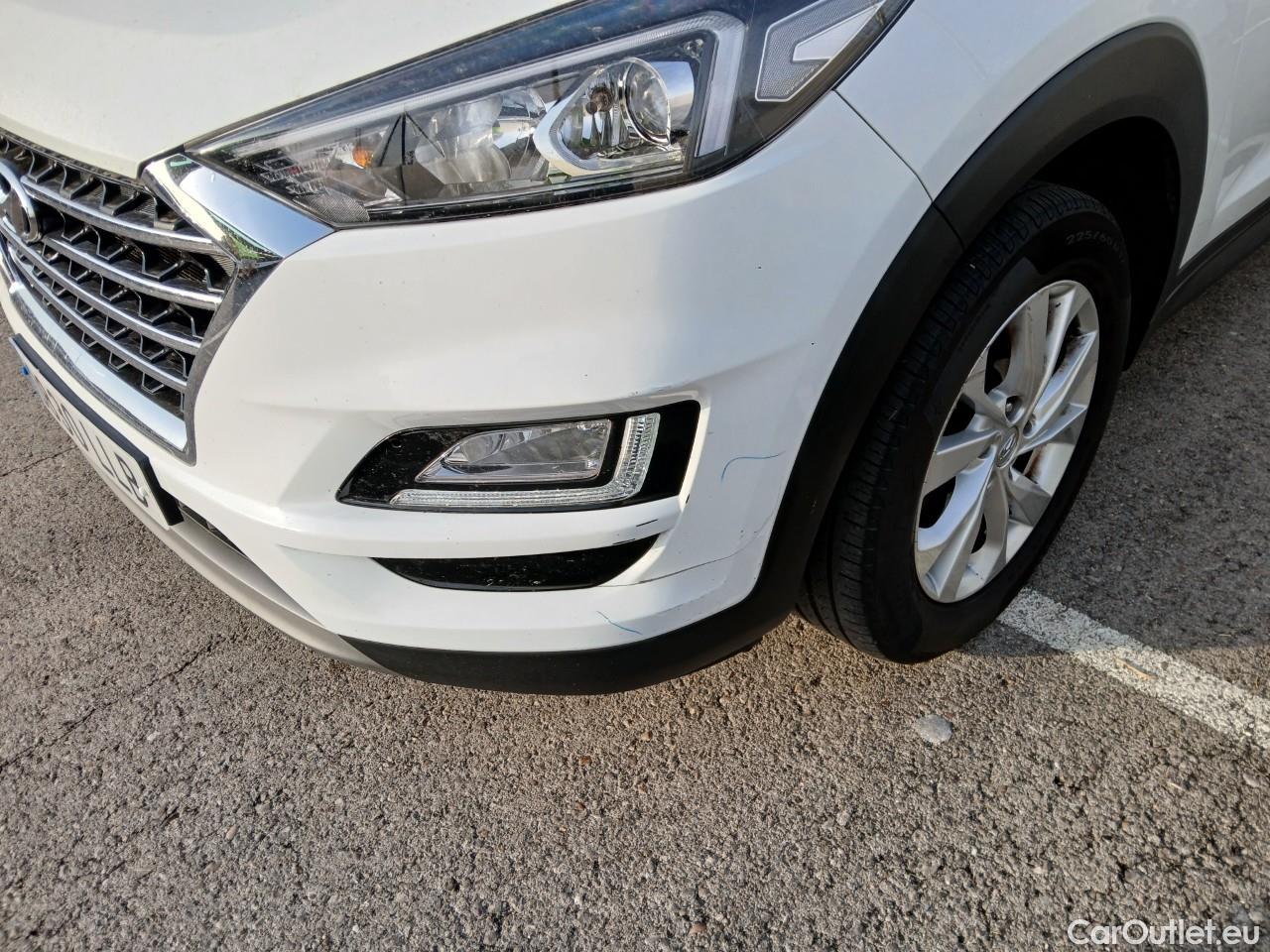  Hyundai  Tucson HYUNDAI  / 2018 / 5P / todoterreno 1.6 CRDI 85kW (116CV) 48V SLE 4X2(SP)(SL) #10