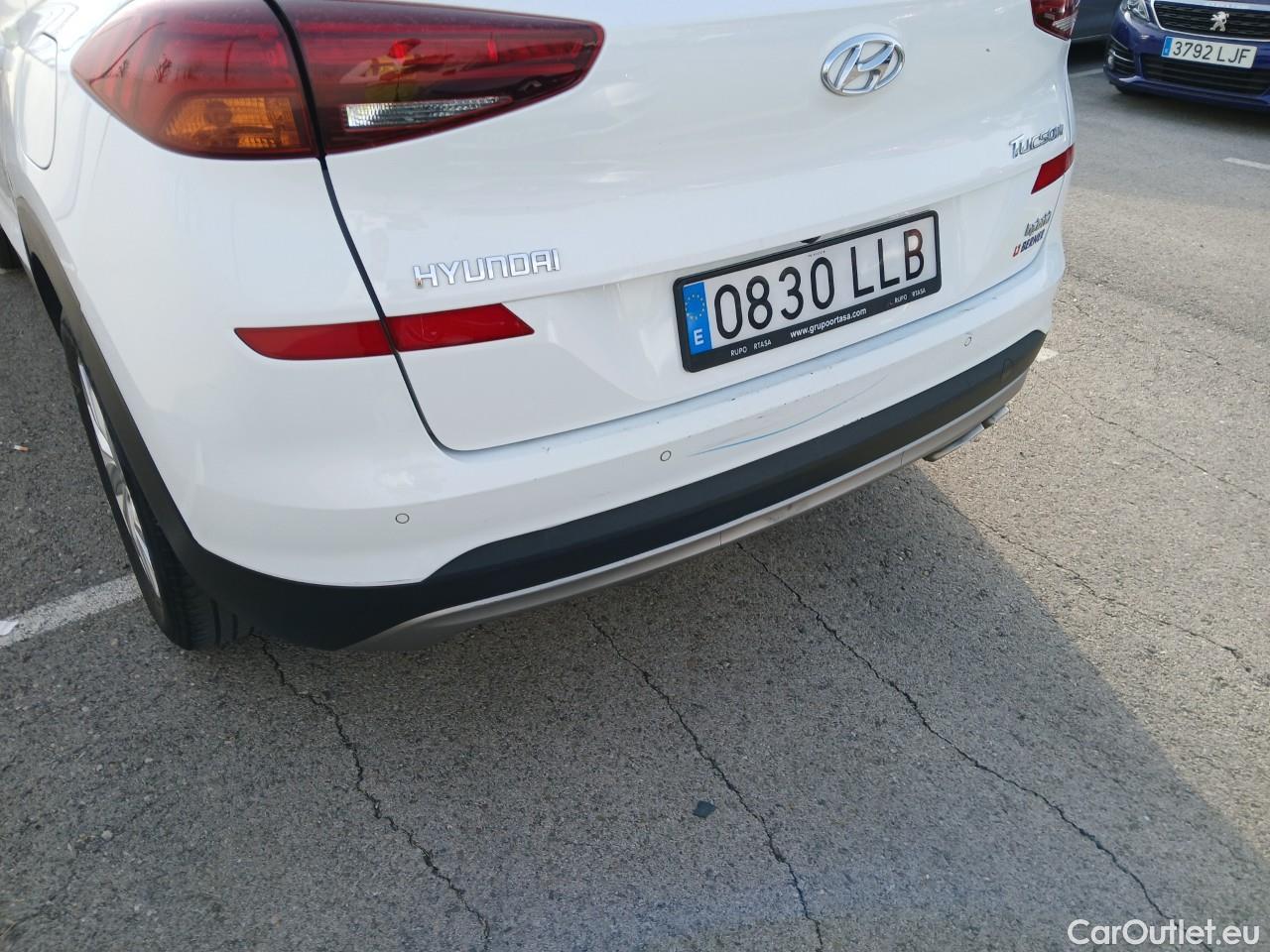  Hyundai  Tucson HYUNDAI  / 2018 / 5P / todoterreno 1.6 CRDI 85kW (116CV) 48V SLE 4X2(SP)(SL) #28