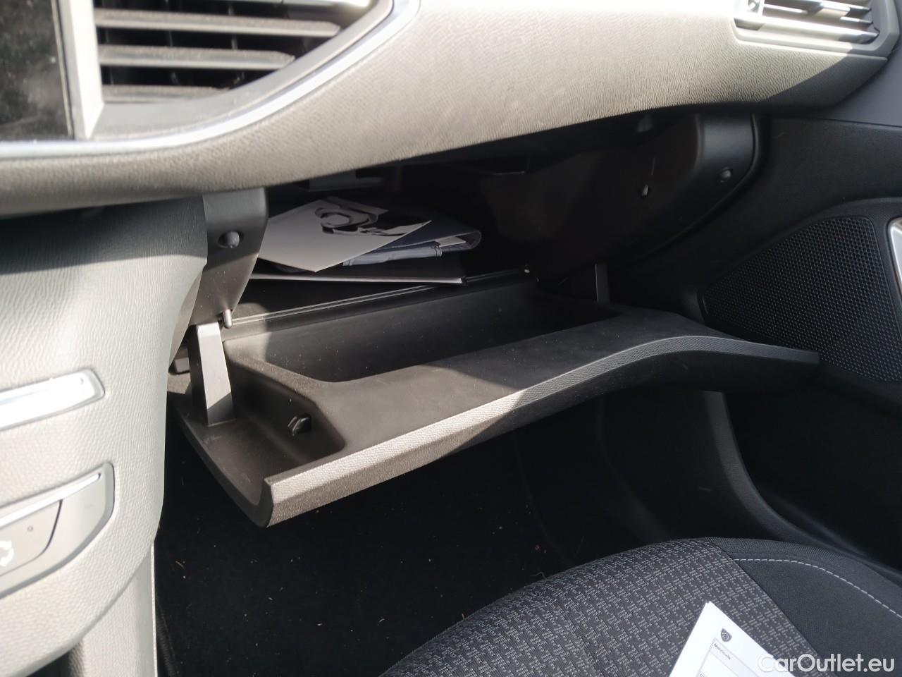  Peugeot  308  Active Pack 1.5 HDi 130CV MT6 E6d #1