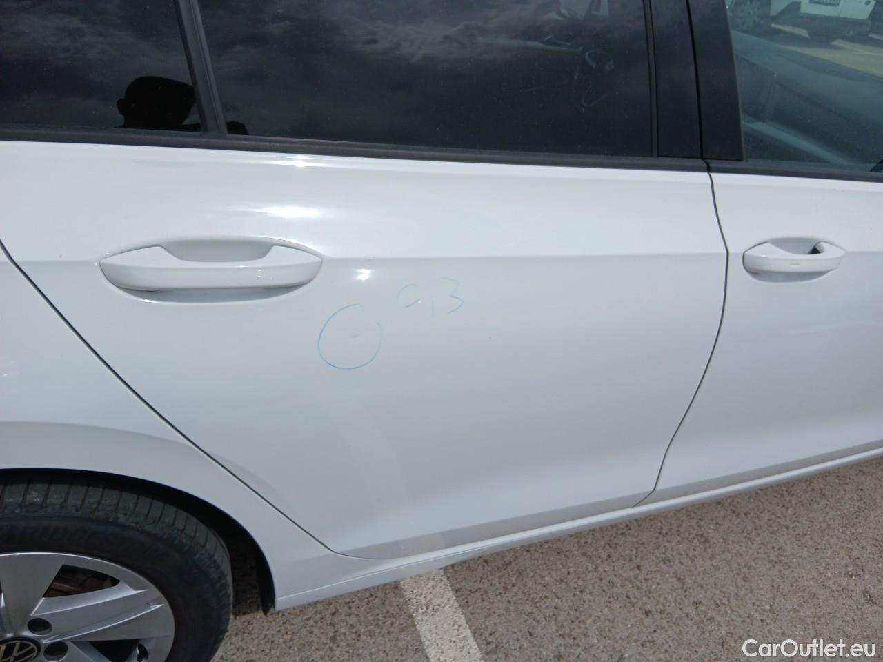  Volkswagen  Golf  VIII Berlina Life eTSI 1.0 TSI 110CV AT7 E6d #13