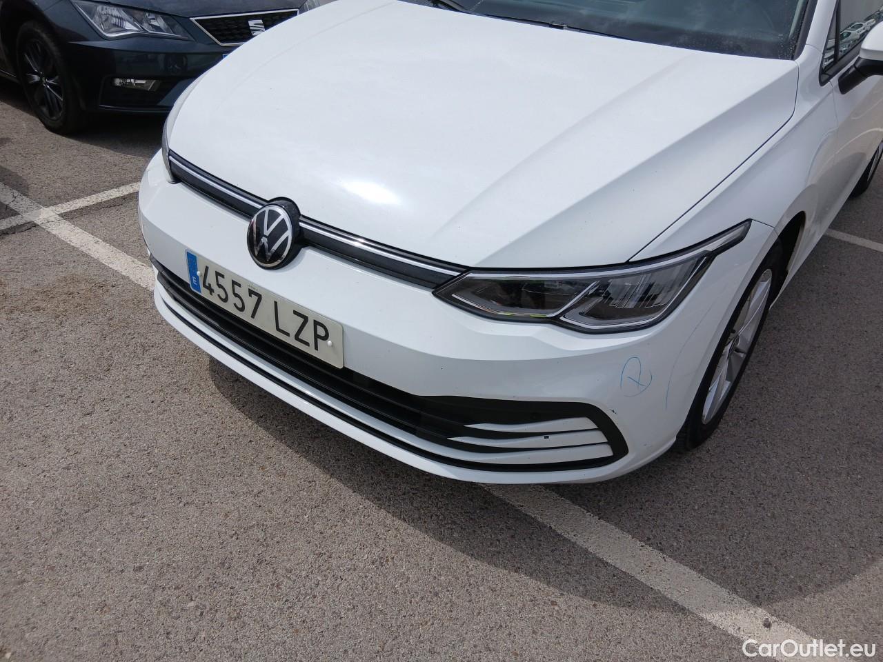  Volkswagen  Golf  VIII Berlina Life eTSI 1.0 TSI 110CV AT7 E6d #3