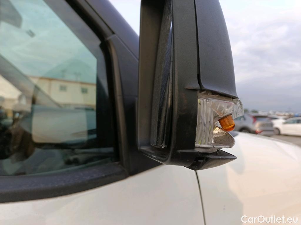  Fiat  Doblo FIAT Doblò Cargo/2015/3P/furgón derivado de turismo Cargo Base 1.3 Multijet 70kW (95CV) #13