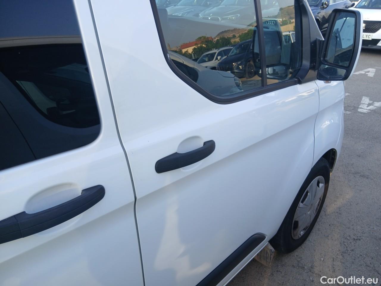  Ford  Transit  Custom Combi / Tourneo Custom 320 L1 Trend 2.0 TDCi 130CV MT6 E6dT #11