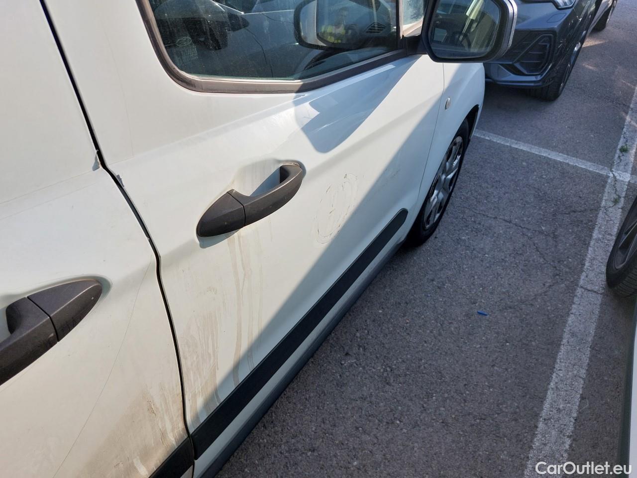  Ford  Transit FORD  Courier/2014/4P/furgón der.turis Van 1.5 TDCi 56kW Trend #27