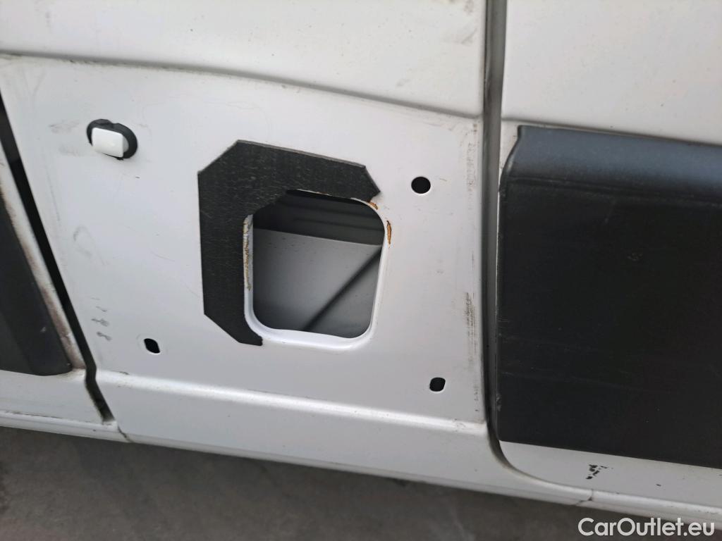  Peugeot  Boxer PEUGEOT  / 2014 / 4P / furgón 333 L2 H1 BHDI 103kW (140CV) S&S 6 V. M (AC) #37