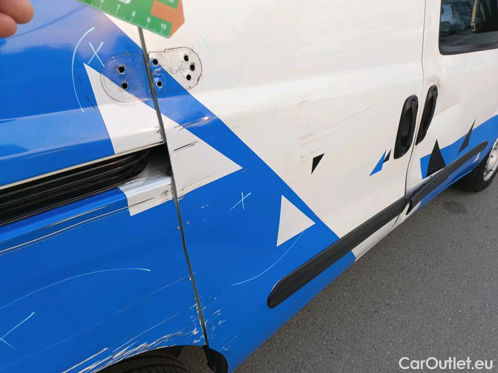  Fiat  Doblo FIAT Doblò Cargo/2015/3P/furgón derivado de turismo Cargo Base 1.3 Multijet 70kW (95CV) #8