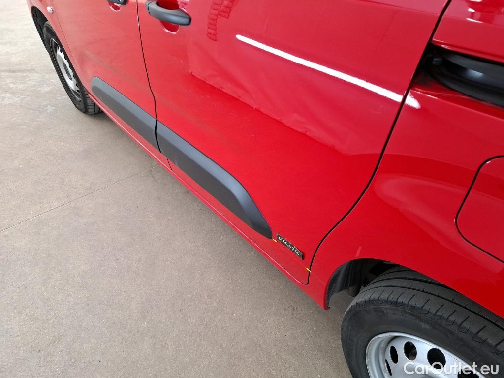  Citroen  Berlingo  Fourgon Driver M 650 1.2 PureTech 130CV BVA8 E6d #21