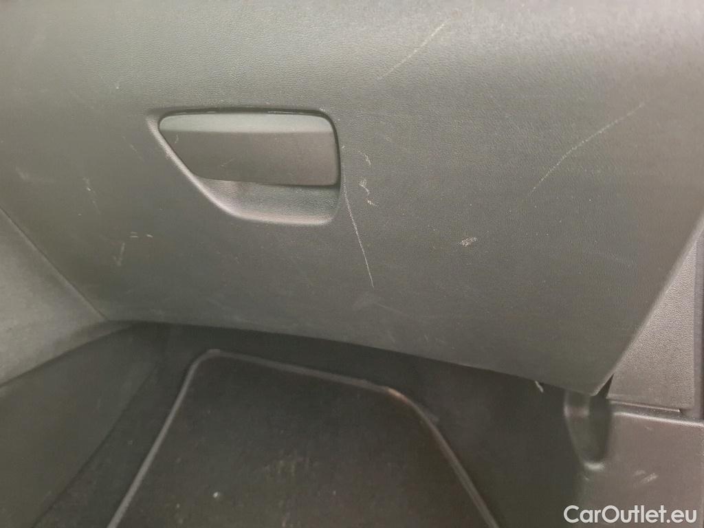  Peugeot  208  Affaire Premium Pack 1.6 HDi 100CV BVM5 E6 #8