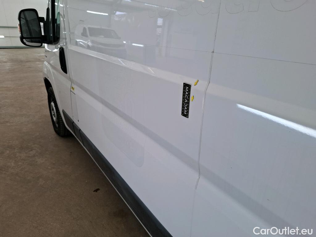  Fiat  Ducato FIAT  2014 4P Fourgon tôlé 3.0 M H2 2.3 Multijet 120 Pack Pro Nav #38