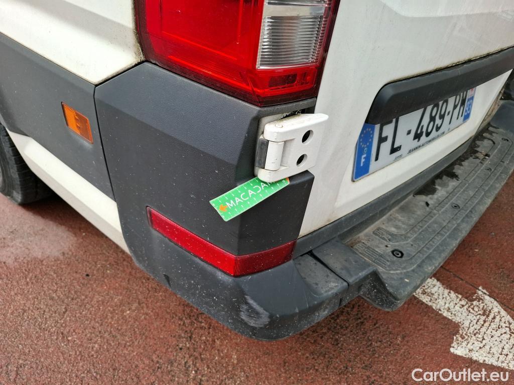  Volkswagen  Crafter VOLKSWAGEN  / 2017 / 4P / Fourgon tôlé 2.0 TDI 140 35 L4H3 Procab Business Line #46
