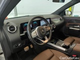  Mercedes  GLA MERCEDES-BENZ  / 2020 / 5P / CROSSOVER  180 AUTOMATIC PREMIUM #3