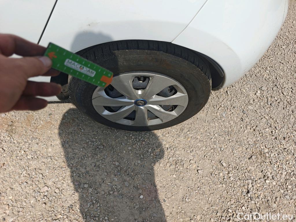  Renault  Zoe  Life 41kWh #48
