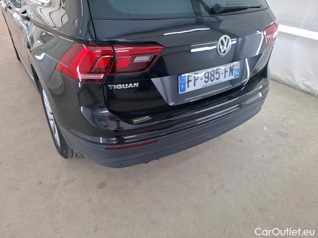  Volkswagen  Tiguan VOLKSWAGEN  / 2016 / 5P / SUV 1.5 TSI 150 EVO BMV6 Confortline #13