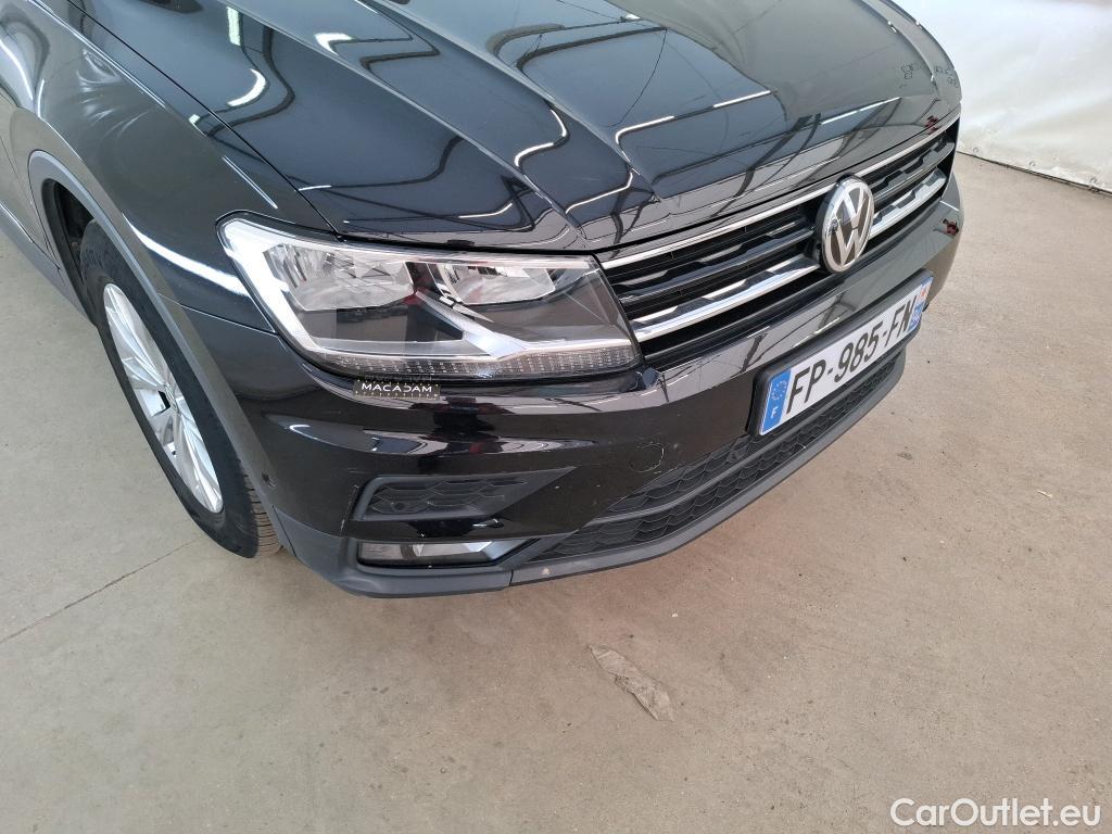  Volkswagen  Tiguan VOLKSWAGEN  / 2016 / 5P / SUV 1.5 TSI 150 EVO BMV6 Confortline #25