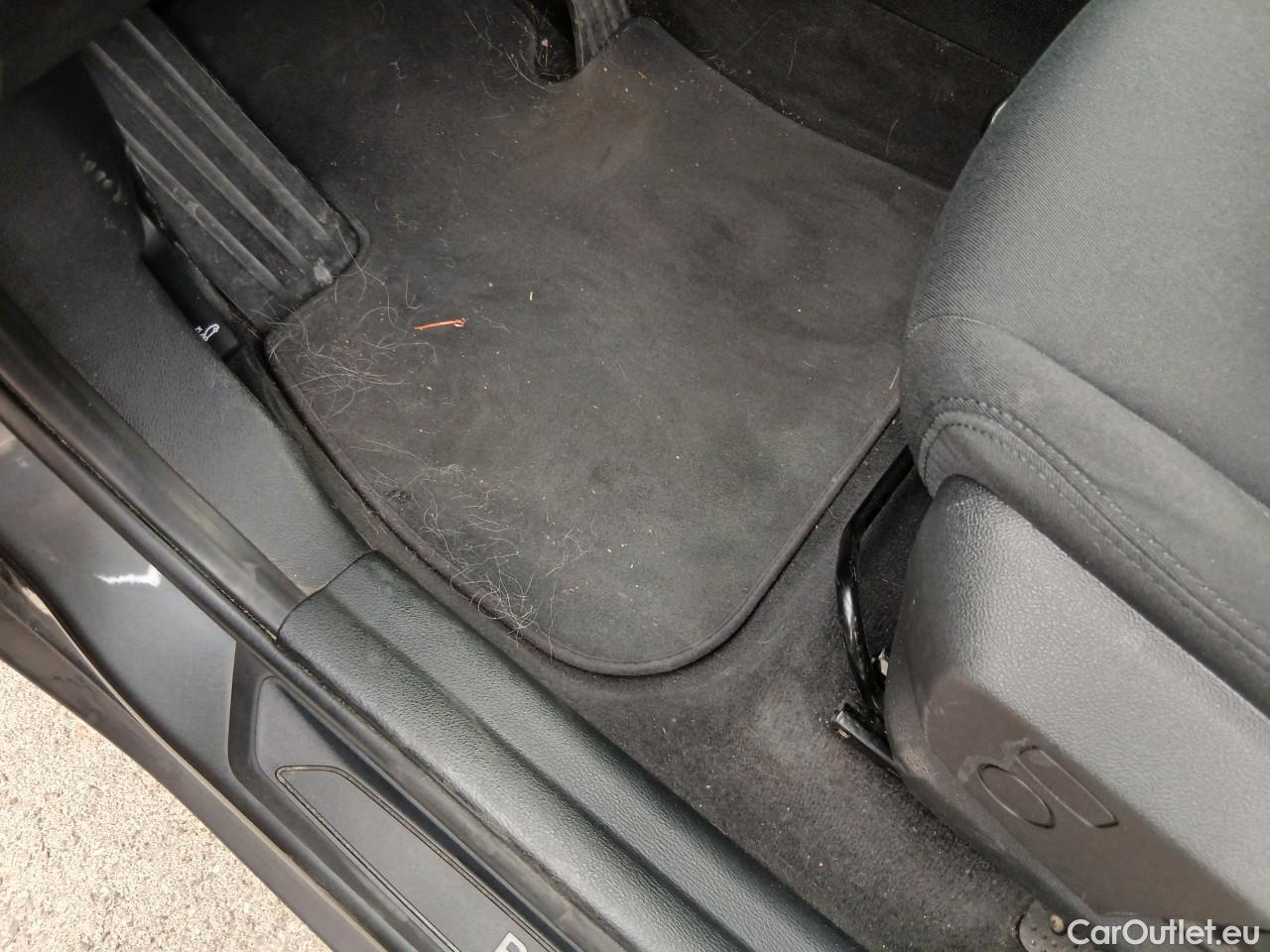  Bmw  X1 Serie  sDrive 18i Advantage 1.5 140CV AT7 E6dT #1