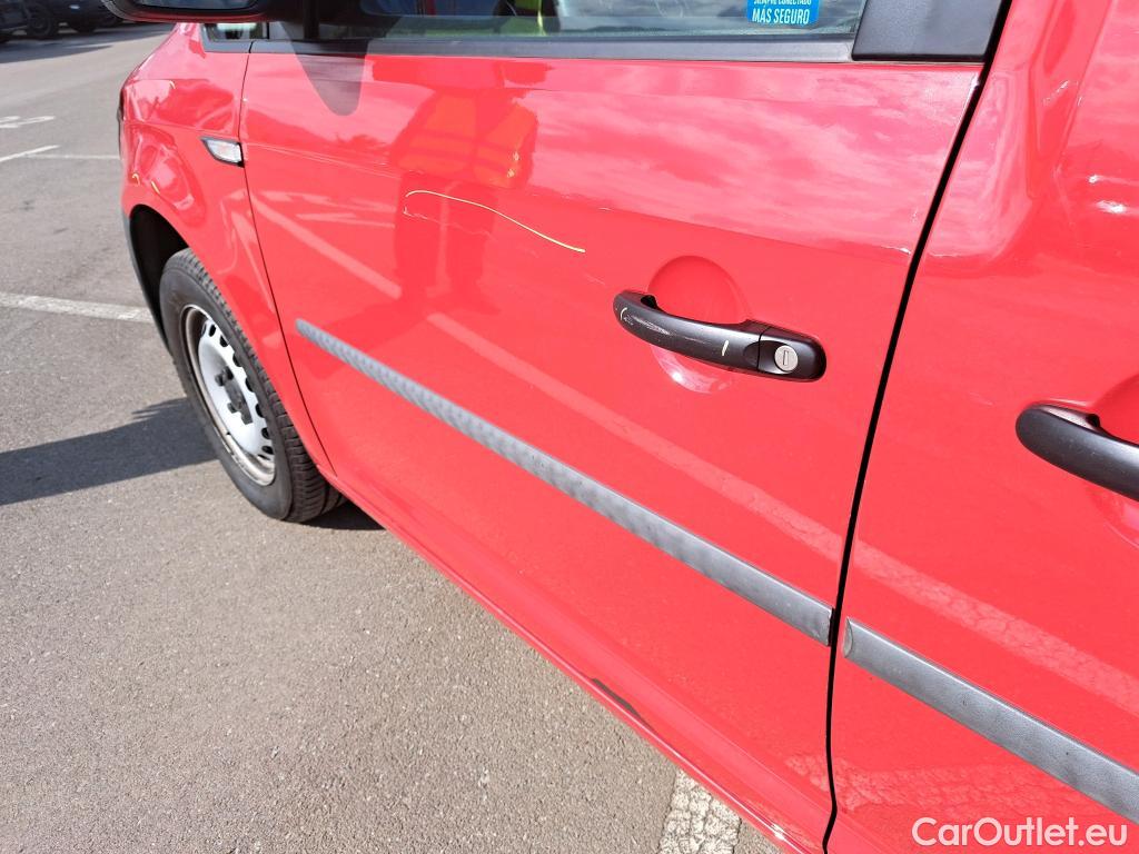  Volkswagen  Caddy VOLKSWAGEN  / 2015 / 4P / combi Business Profesional Kombi 2.0 TDI 75kW #35