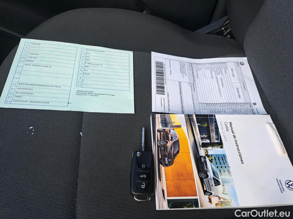  Volkswagen  Caddy VOLKSWAGEN  / 2015 / 4P / combi Business Profesional Kombi 2.0 TDI 75kW #49