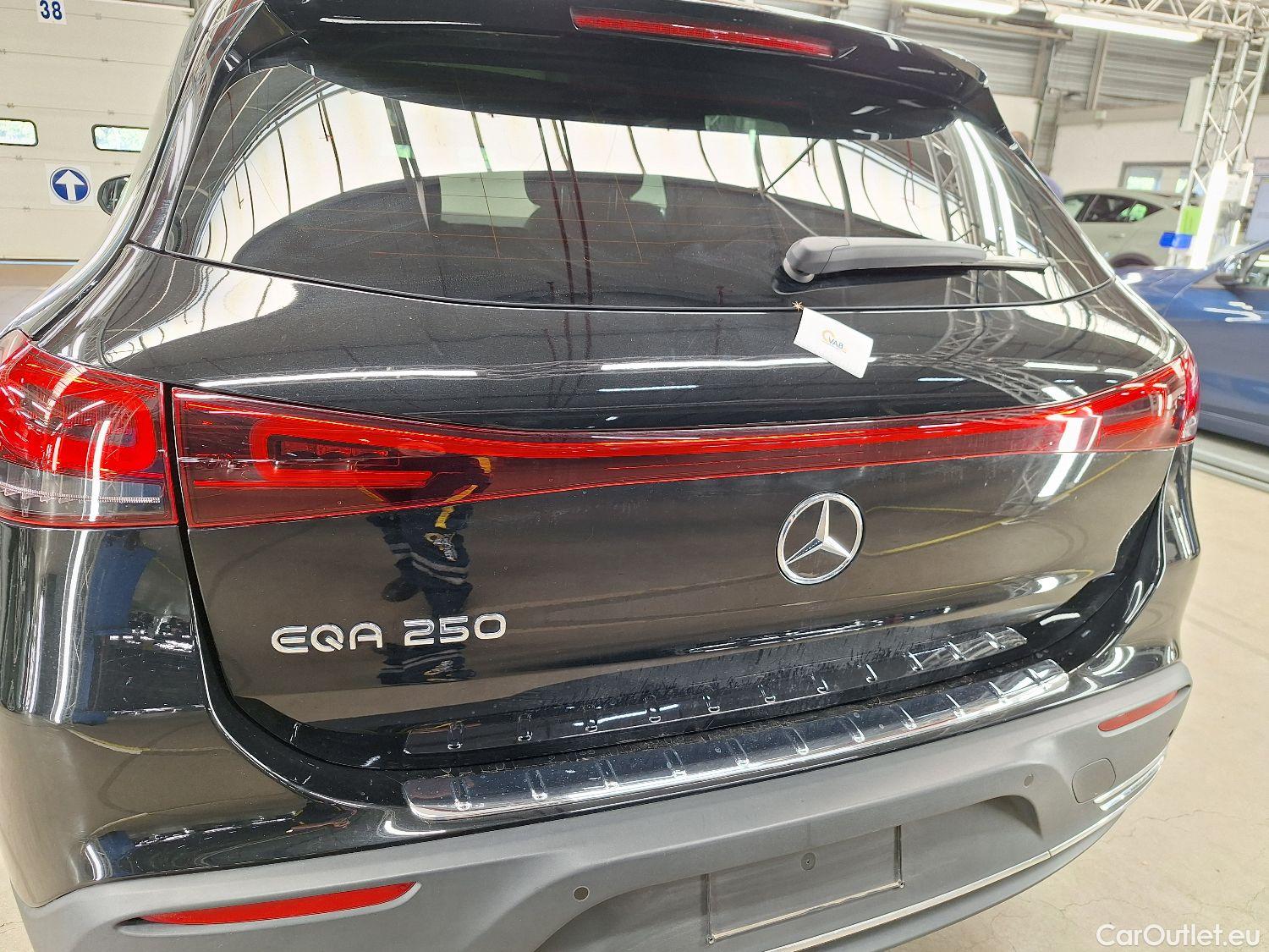  Mercedes  EQA Mercedes,  '21 BEV, Mercedes-Benz   250 Business Solution Luxury #26