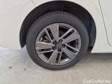  Peugeot  308 PEUGEOT  / 2021 / 5P / BERLINA ACTIVE PACK BLUEHDI 130 SeS #18