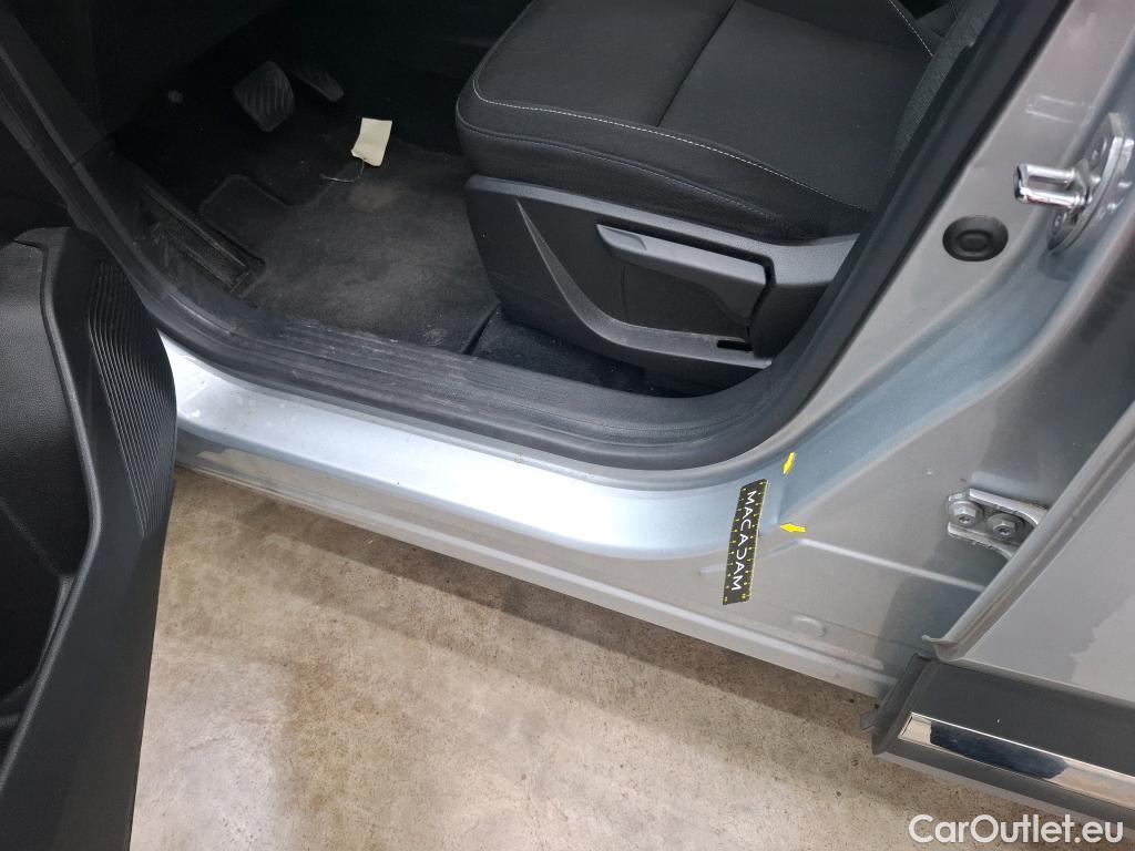 Renault  Captur  II Business 1.5 dCi 115CV BVA7 E6dT #8