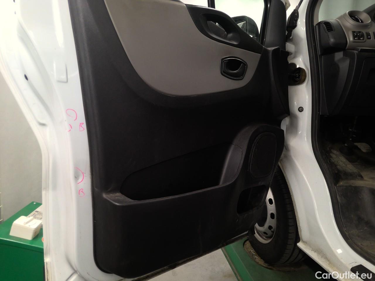  Renault  Trafic  dCi 125 L2H1 M CV #15