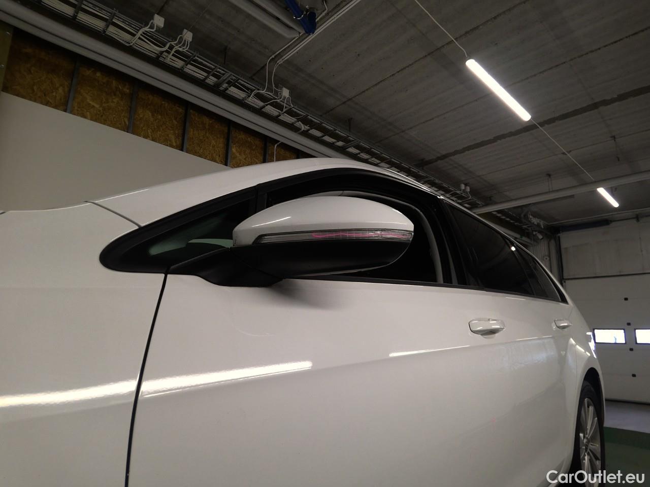  Volkswagen  Golf  Sp.Combi TSI 110 Aut. #3