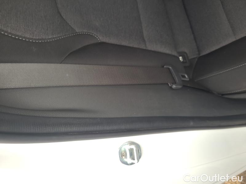  Hyundai  i30   cw (PD)(2017->)  kom.1.5T-GDI Family Smart #14