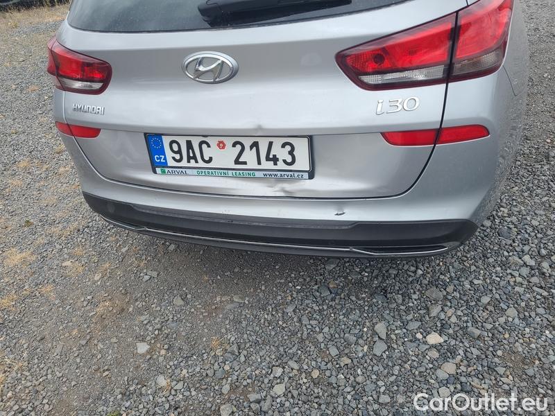  Hyundai  i30   cw (PD)(2017->)  kom.1.0TGDI 120 Smart #8