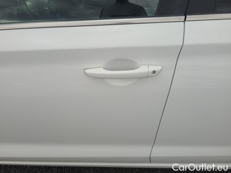  Hyundai  i30   cw (PD)(2017->)  kom.1.5T-GDI Family Smart #4