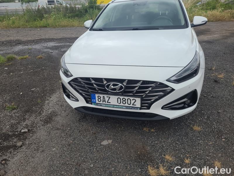  Hyundai  i30   cw (PD)(2017->)  kom.1.5T-GDI Family Smart #1