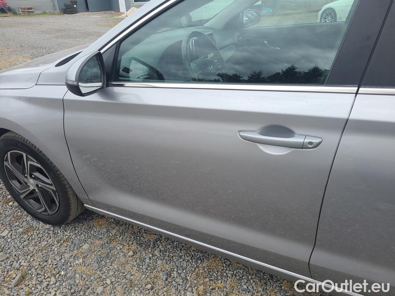 Hyundai  i30   cw (PD)(2017->)  kom.1.0TGDI 120 Smart #12
