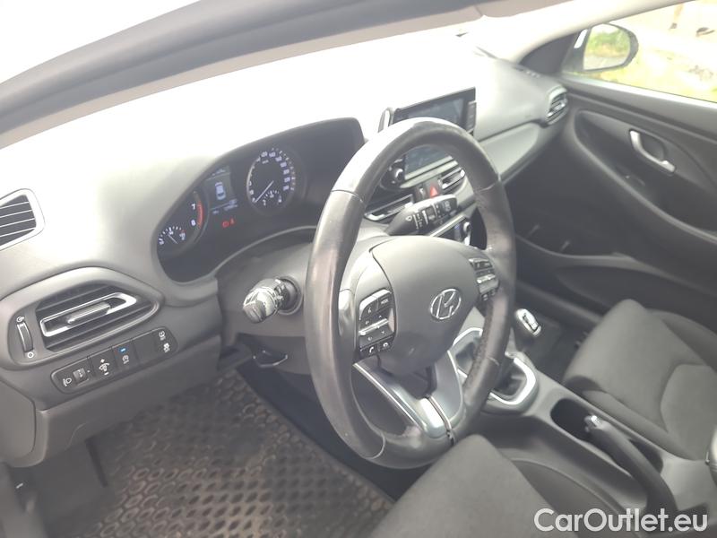  Hyundai  i30   cw (PD)(2017->)  kom.1.5T-GDI Family Smart #20