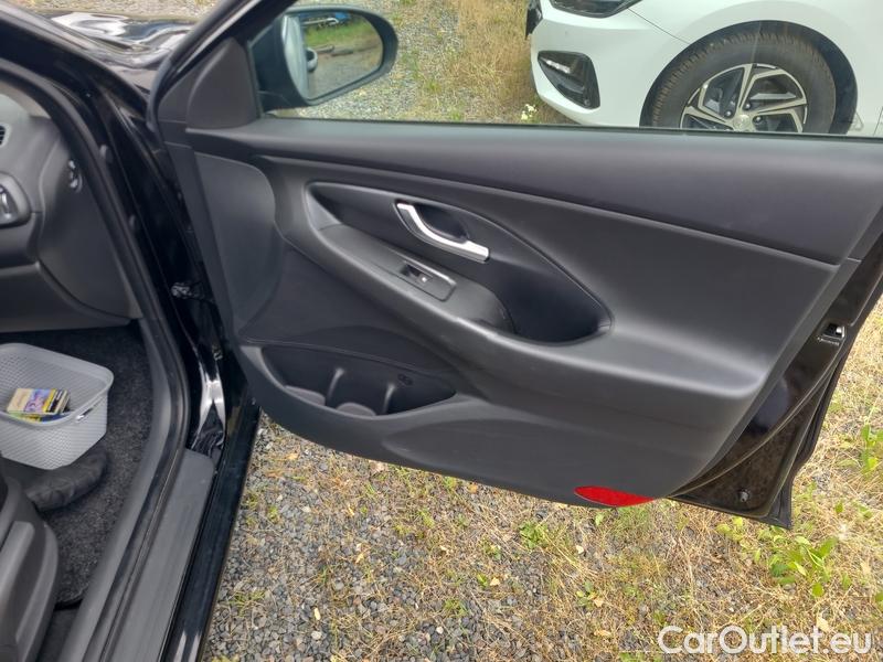 Hyundai  i30  Fastback (2018 ->)1.0TGDI 120 Smart AT #19
