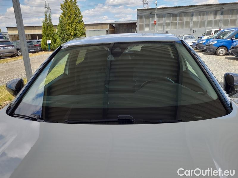  Peugeot  3008  (2016)  1.5bHDi 130 Allure AT #1