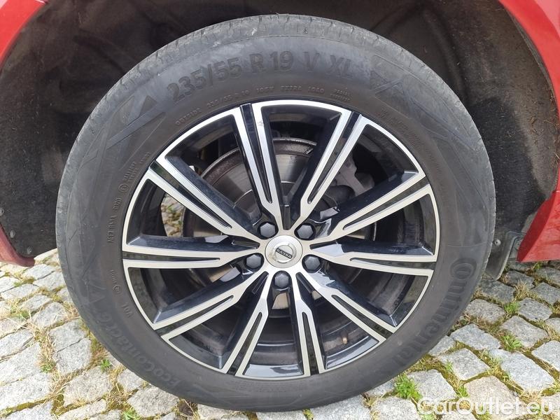  Volvo  XC60  (2008)  B4 Drive-E Inscri. AWD AT #5