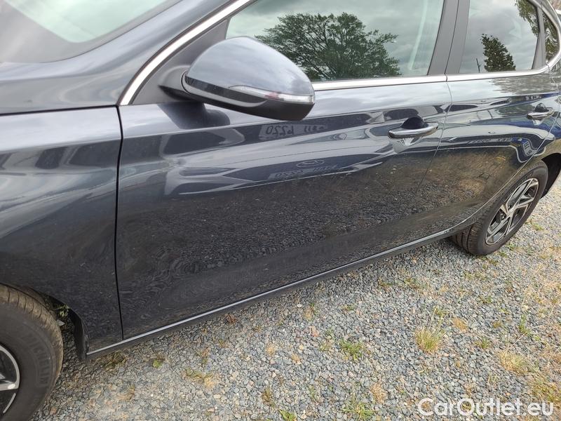  Hyundai  i30  Fastback (2018 ->) Osobni  #2