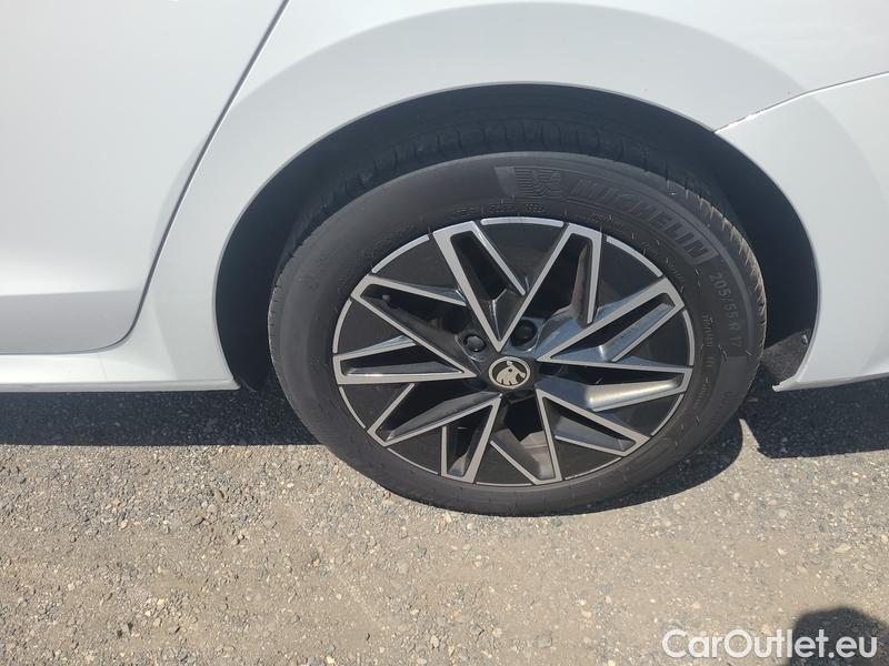  Skoda  Octavia  Combi (NX3)(2020) Oct.Co1.5TSI CNG 130 Style AT #3