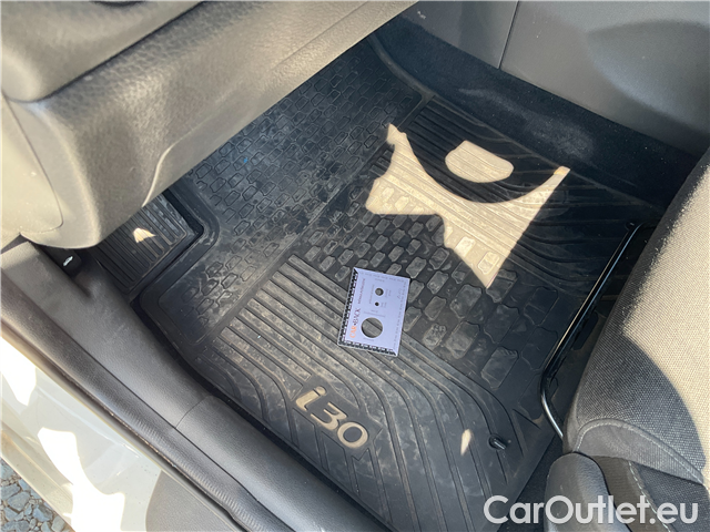  Hyundai  i30  kom.1.5TGDI FamilySmart AT #20