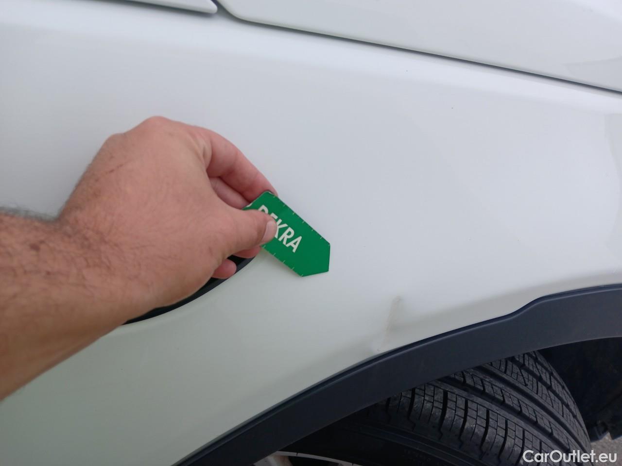  Land Rover  Discovery LAND ROVER  Sport / 2014 / 5P / todoterreno 2.0L TD4 110kW (150CV) 4x4 SE #37