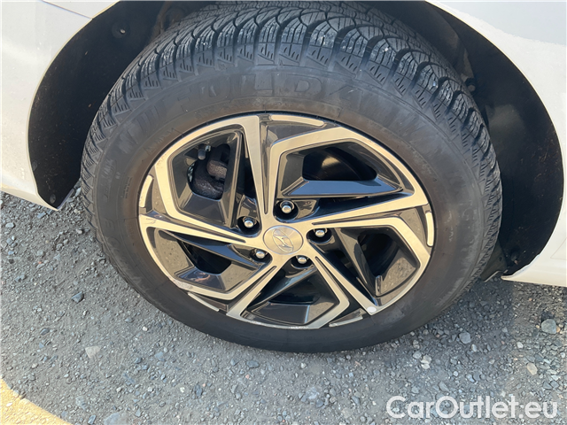  Hyundai  i30  kom.1.5TGDI FamilySmart AT #15
