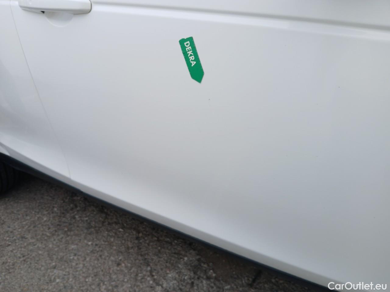  Land Rover  Discovery LAND ROVER  Sport / 2014 / 5P / todoterreno 2.0L TD4 110kW (150CV) 4x4 SE #31