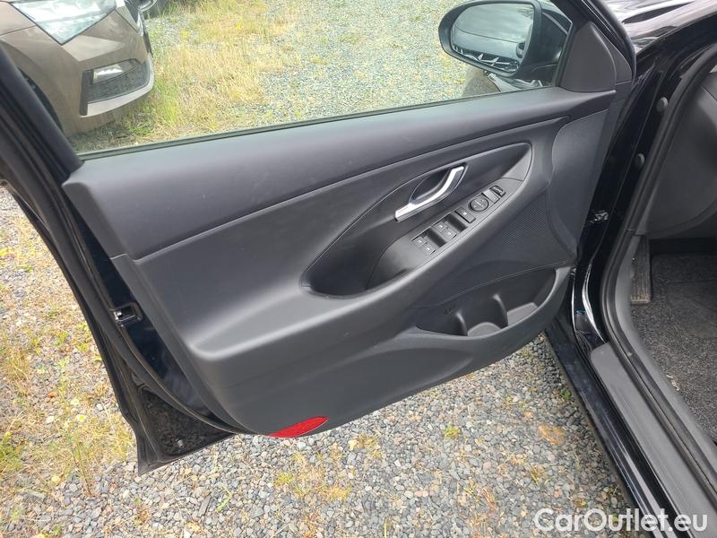  Hyundai  i30  Fastback (2018 ->)1.0TGDI 120 Smart AT #7
